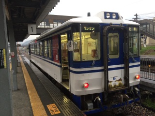 智頭急行の普通車両。特急スーパーはくと号が主力ですけれども