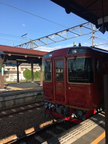 四国まんなか千年物語の専用車両