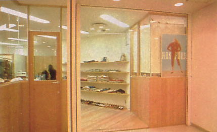 �勴������̃|�X�^�[�������܂�