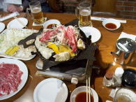 ジンギスカンをこういう風に食べるのは初めてなんです・・(^_^ゞ