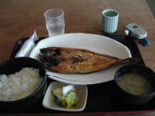 「ほっけ定食」。とにかく安い、360円!!