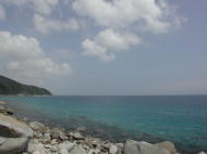 奥尻島の海岸線。海の色が♪