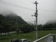 朝・・・低い雲が立ちこめています。。でもこの雲なら。。。