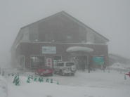 吹雪、真っ白、ホワイトアウト、の美幌峠でした・・・(^^;