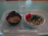 昼食はレストランで。「中華丼」にしてみました。