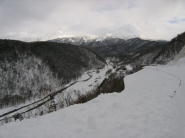岩尾別付近の景色。YHまで除雪されています。