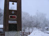 雪が降ってます。気温は-15.5度なんですが。。。