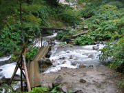 川に架かる橋。。。でも・・・(^^;