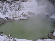 大正地獄。湖面の色が変わるらしい。。。