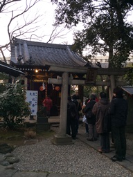 三囲神社