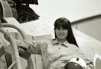 ���f������