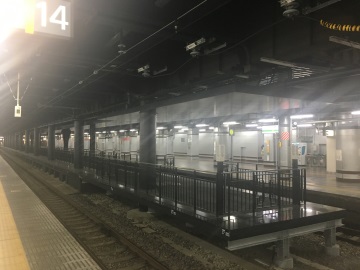 上野駅13.5番線。14番線から撮影