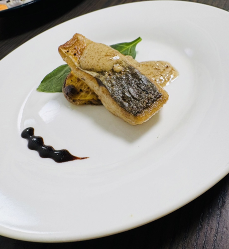 炭焼きポテトとサゴシのポワレ~バルサミコソース~