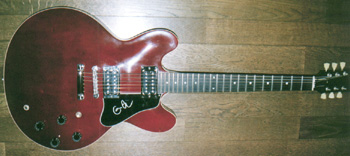 ES-335 studio