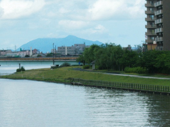 信濃川