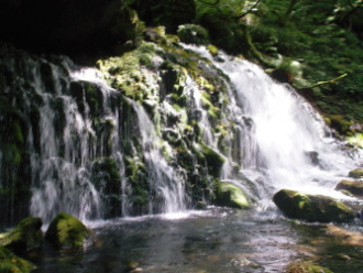 元滝伏流水