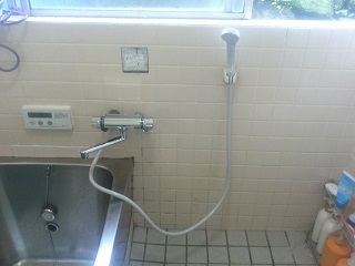 サーモスタット式浴室用シャワー混合水栓（交換後）