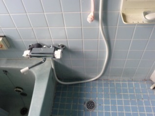 サーモスタット式シングルレバーシャワー混合水栓（施工後）