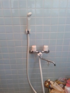 浴室用2ハンドル混合水栓（交換後）