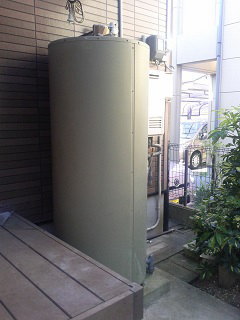 電気温水器　施工前