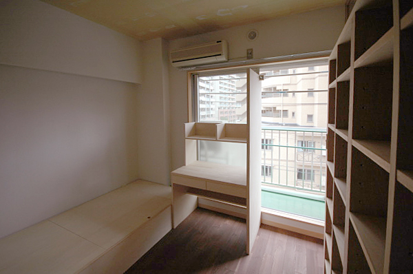 photo:個室3寝台とデスク