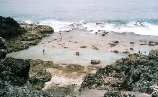 沖縄海の海水プール