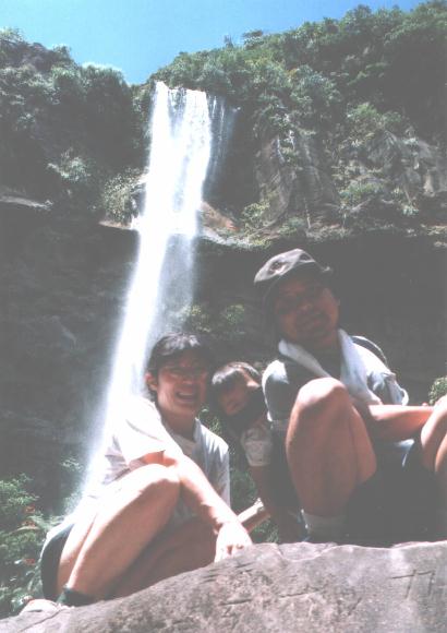 ピナイサーラの滝（西表島）