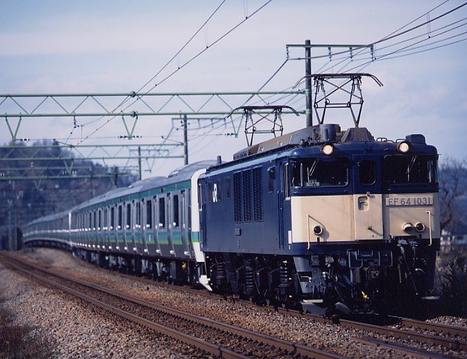EF64-1031 新津車両所配給列車